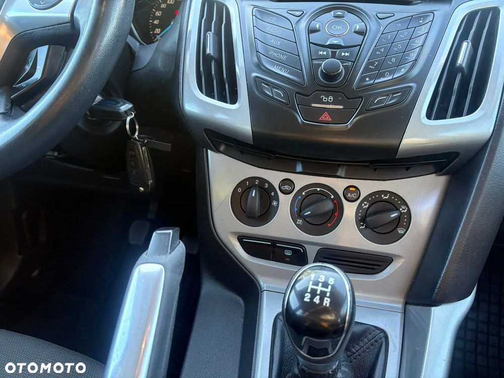 Ford Focus 1.6 Trend - 23