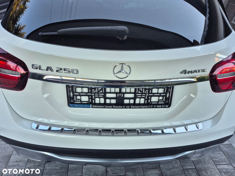 Mercedes-Benz GLA 250 4-Matic - 21