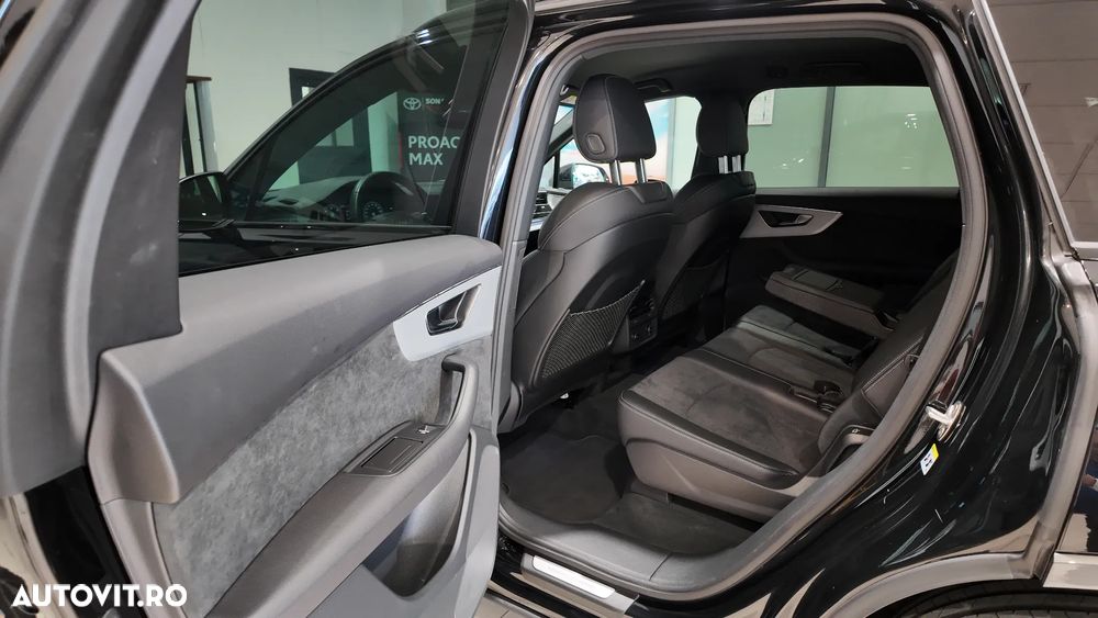 Audi Q7 50 TDI quattro Tiptronic S line - 35