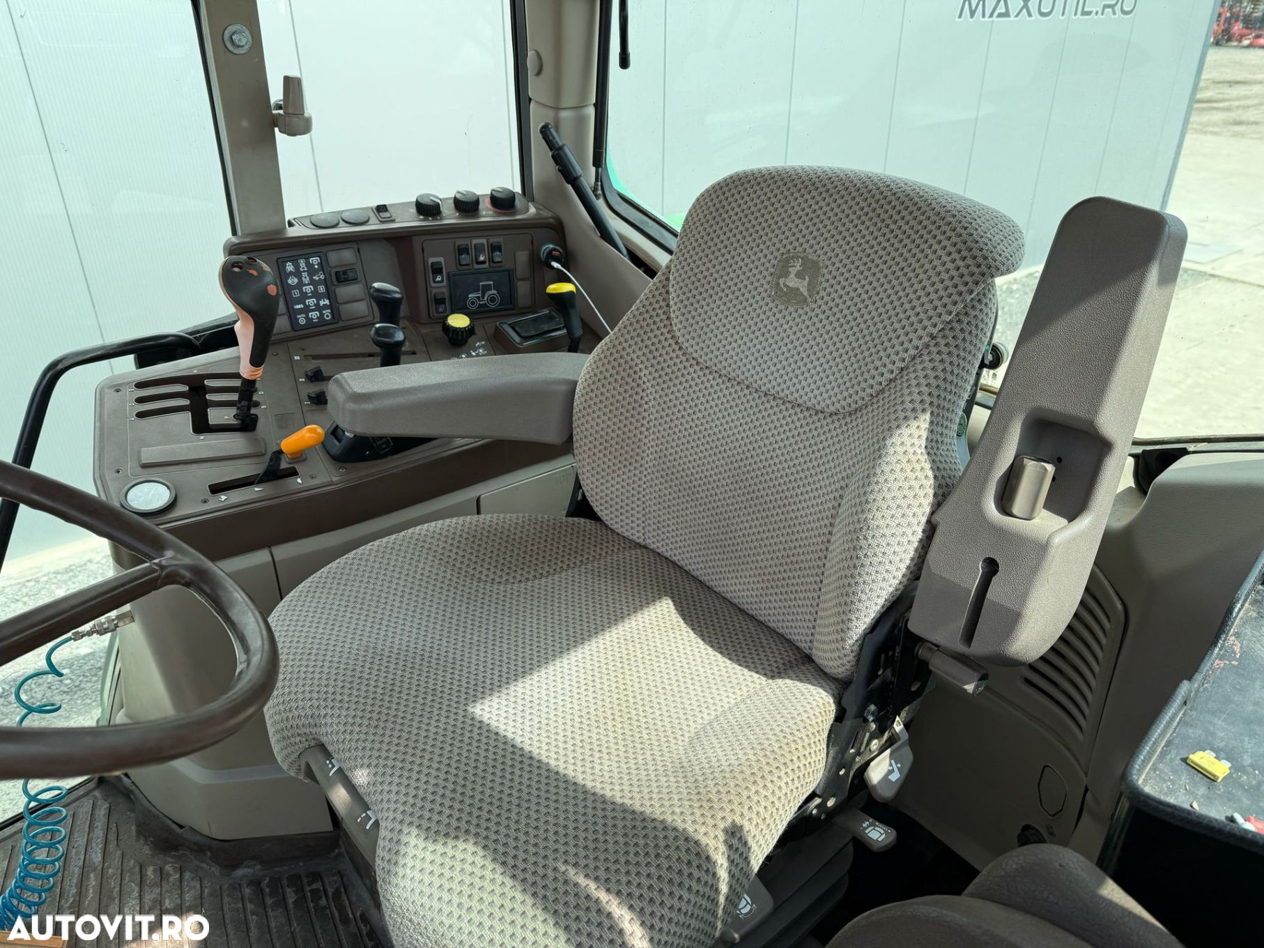John Deere 6320 Tractor - 8