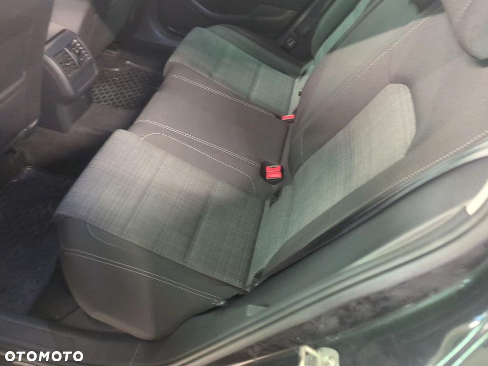 Volkswagen Passat Variant 2.0 TDI EVO Business DSG - 17