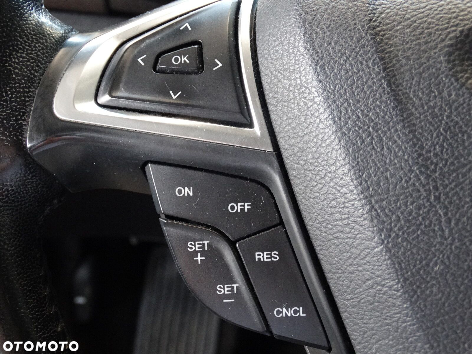 Ford Fusion - 22
