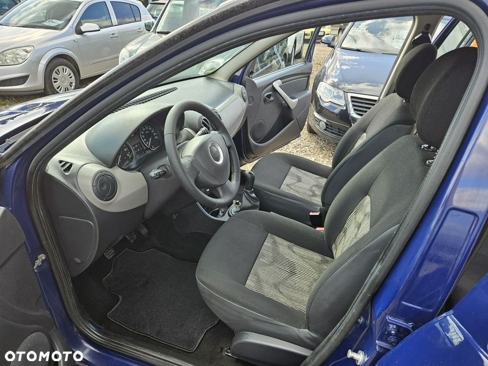 Dacia Sandero - 7