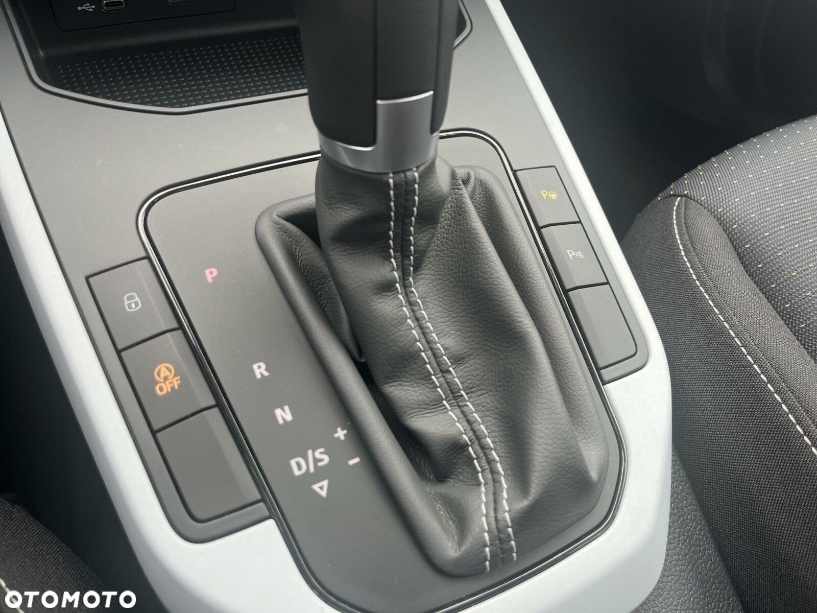 Seat Arona 1.0 TSI Style S&S DSG - 28