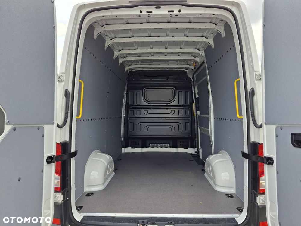 Volkswagen Crafter - 10