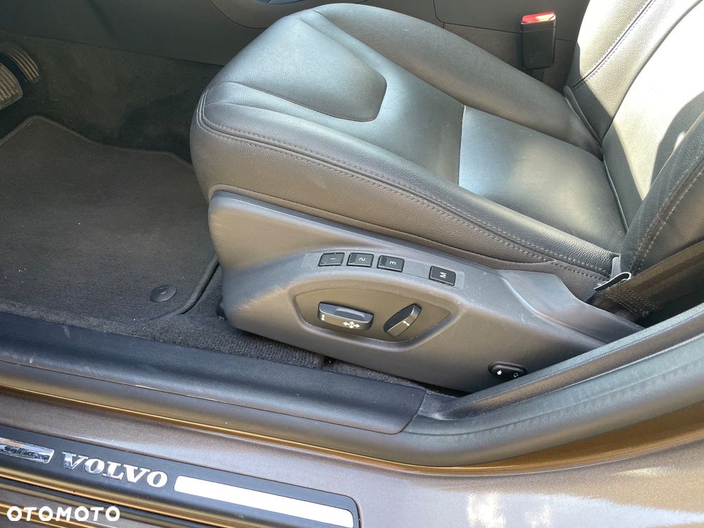 Volvo V60 Cross Country T5 AWD Summum - 14