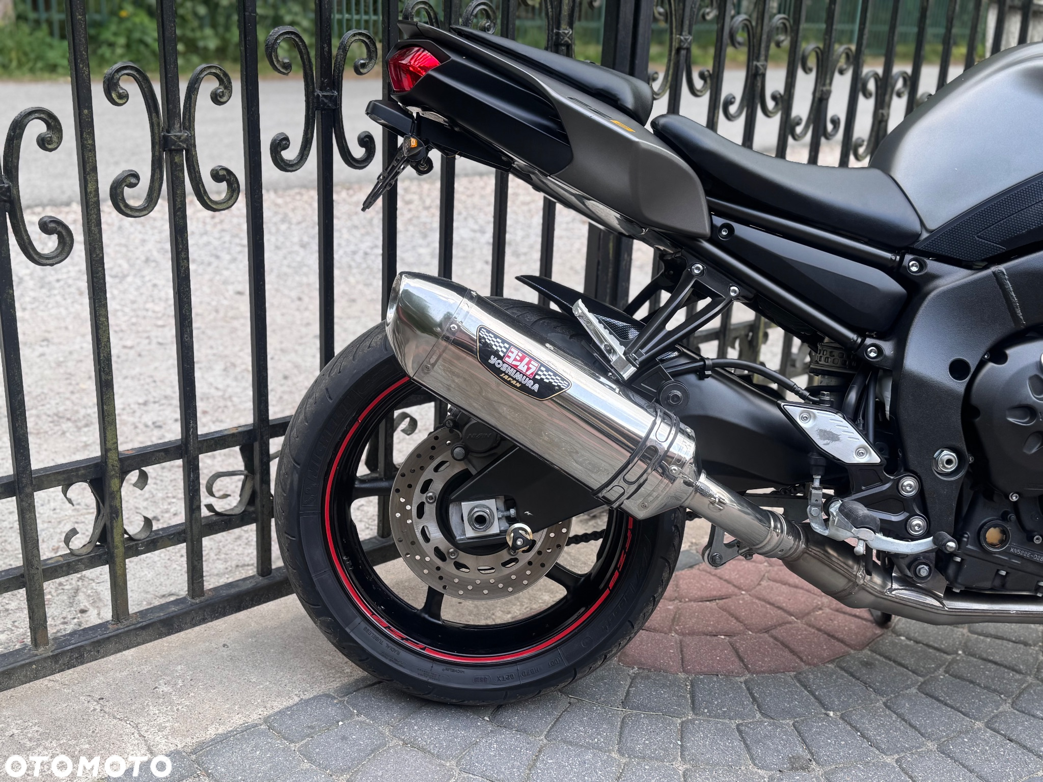 Yamaha FZ8 - 9