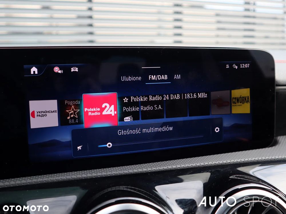 Mercedes-Benz CLA 200 AMG Line 7G-DCT - 35