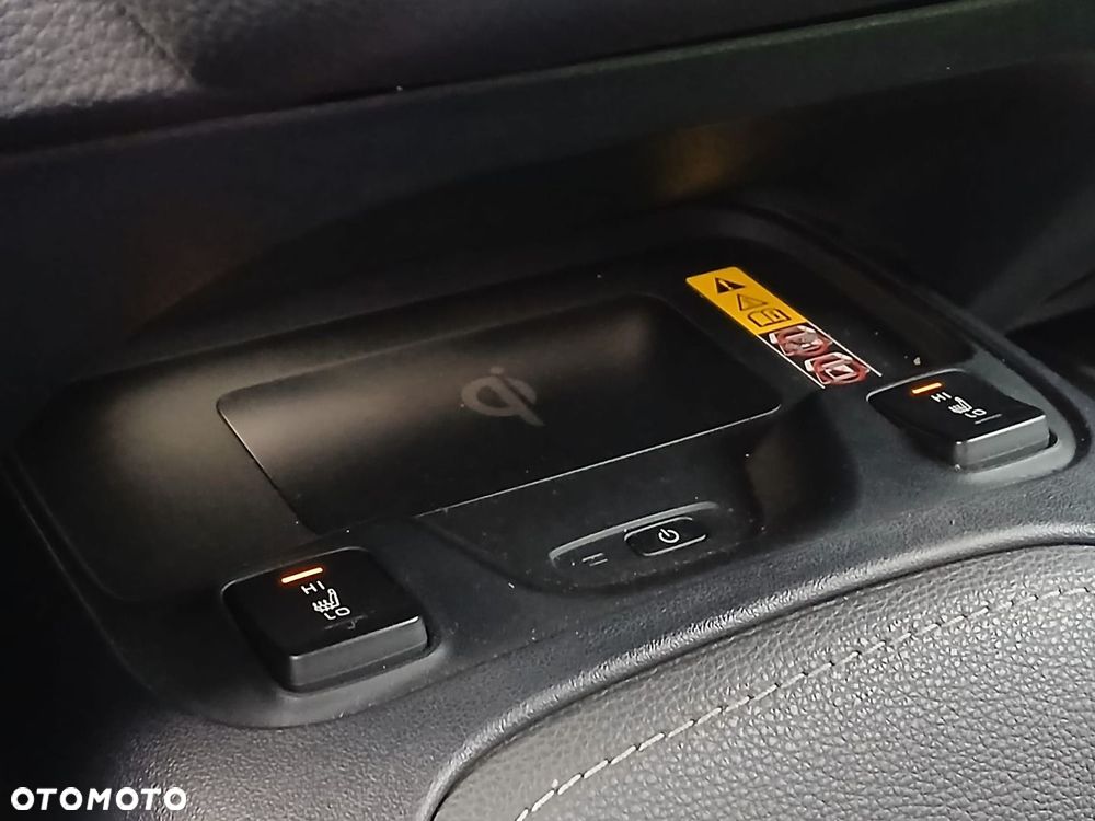 Toyota Corolla 1.8 Hybrid Style - 22