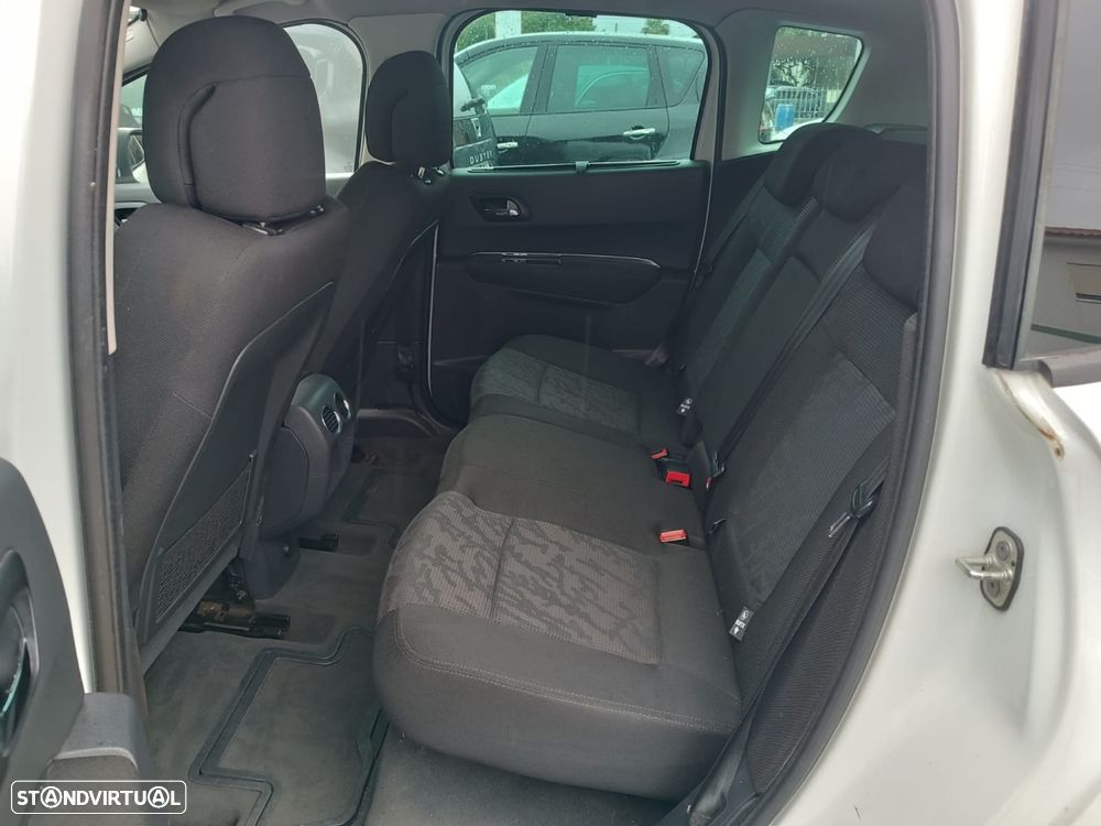 Peugeot 3008 1.6 HDi Sport - 12