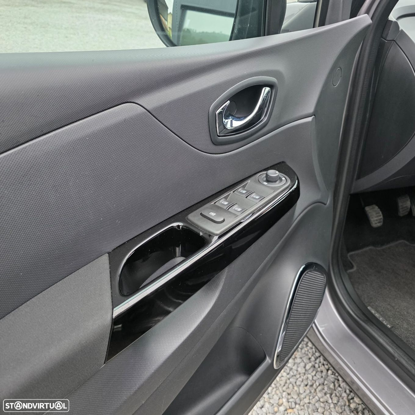 Renault Captur 0.9 TCE Exclusive - 17