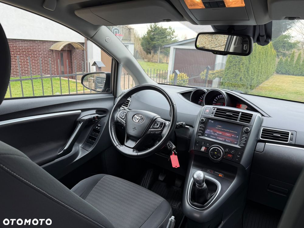 Toyota Verso 1.8 7-Sitzer Executive - 14