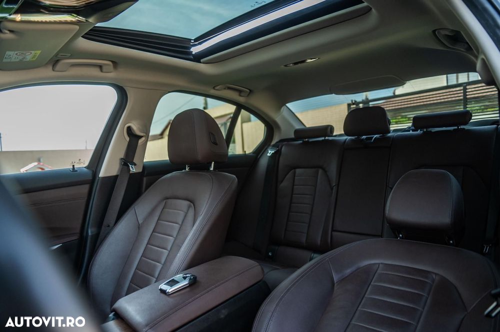 BMW Seria 3 320d xDrive AT Luxury Line - 12