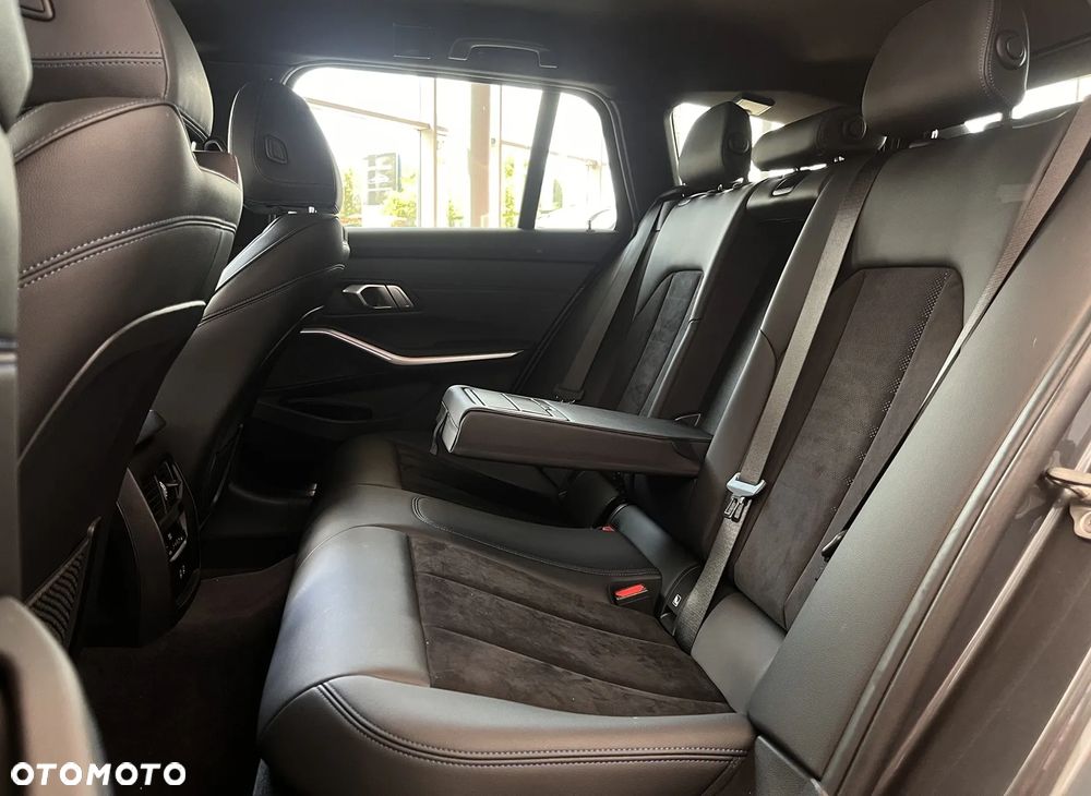 BMW Seria 3 - 25