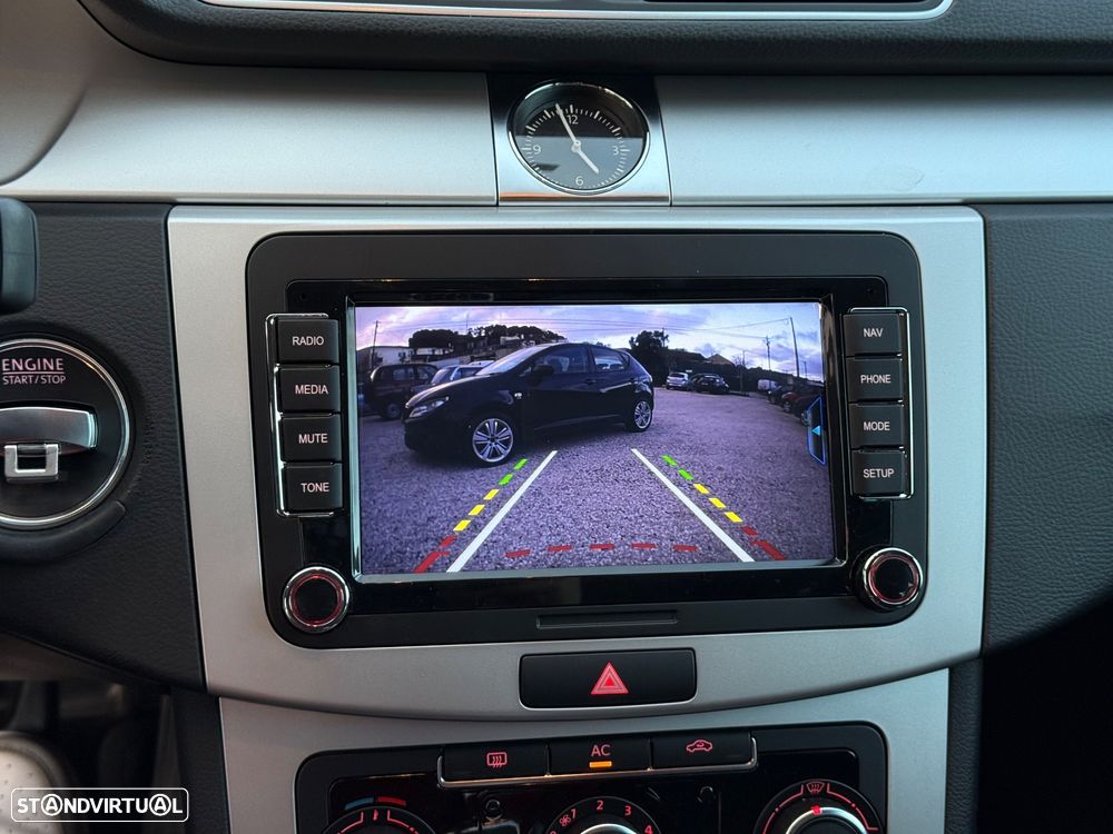 VW Passat Variant 2.0 TDi Highline Navig - 10