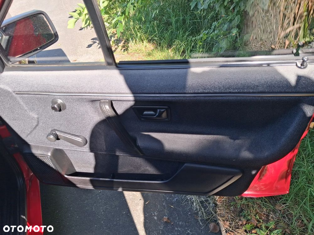 Volkswagen Passat - 12