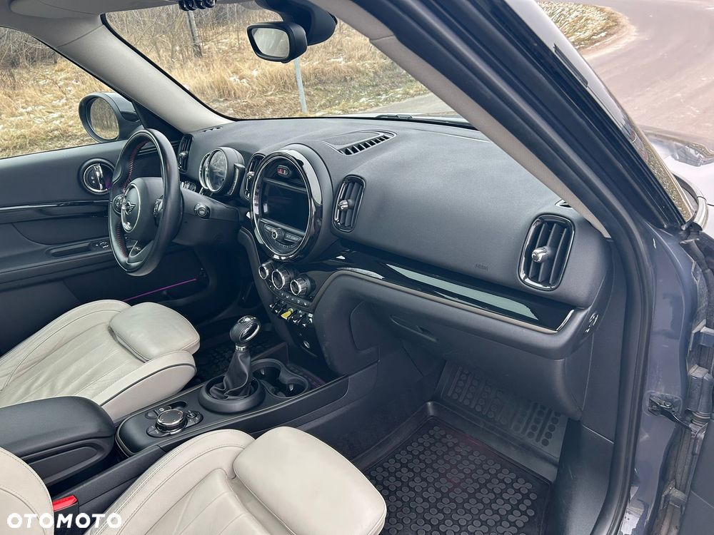 MINI Countryman Cooper S E ALL4 - 5
