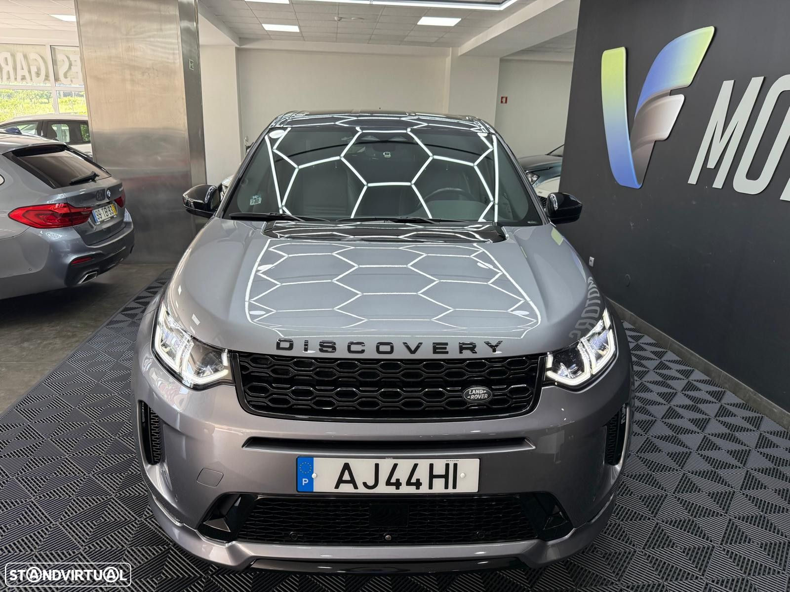 Land Rover Discovery Sport 1.5 I3 P300e AWD R-Dynamic HSE - 10