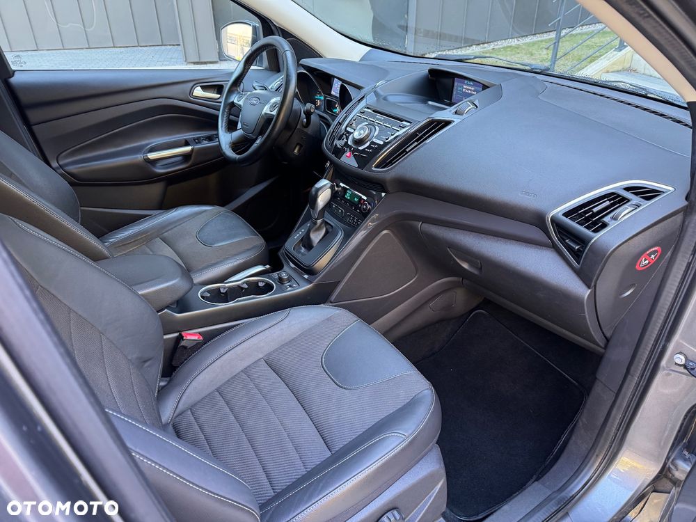 Ford Kuga 2.0 TDCi 4x4 ST-Line - 24