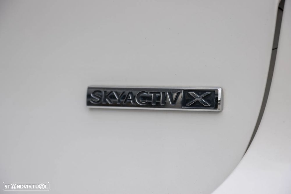 Mazda 3 Hatchback 2.0 Sky-X Excellence - 16
