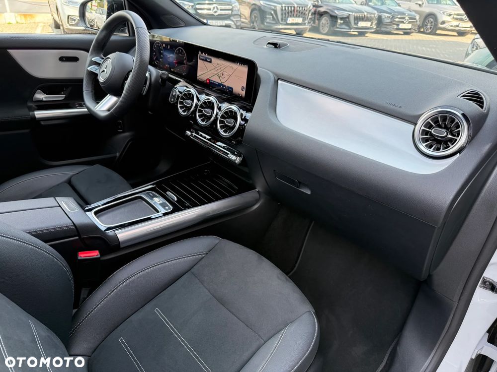 Mercedes-Benz GLA 200 AMG Line - 18
