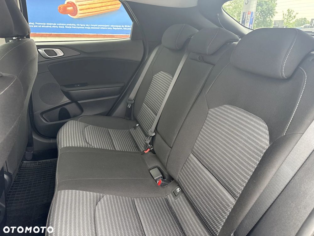 Kia XCeed 1.5 T-GDI M - 17