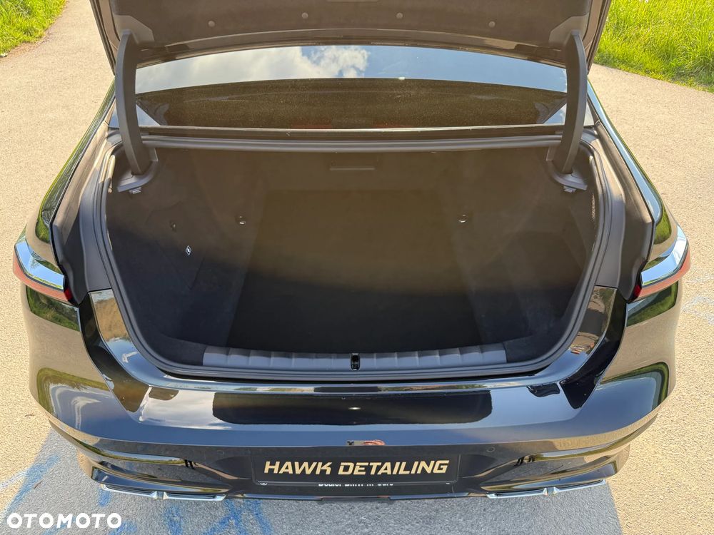 BMW Seria 7 M760e PHEV xDrive sport - 14