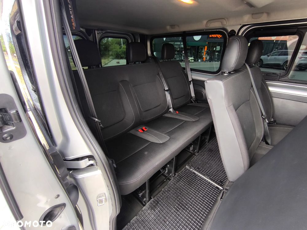 Renault Trafic Grand 2.0 dCi EDC - 12