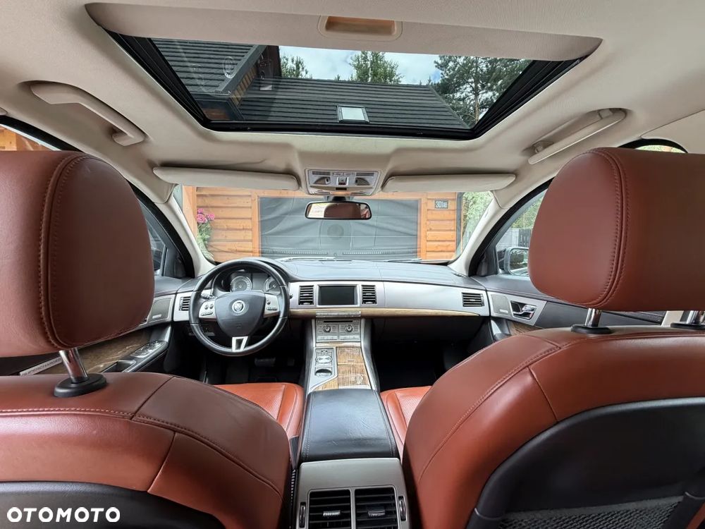 Jaguar XF 4.2 SV8 - 18