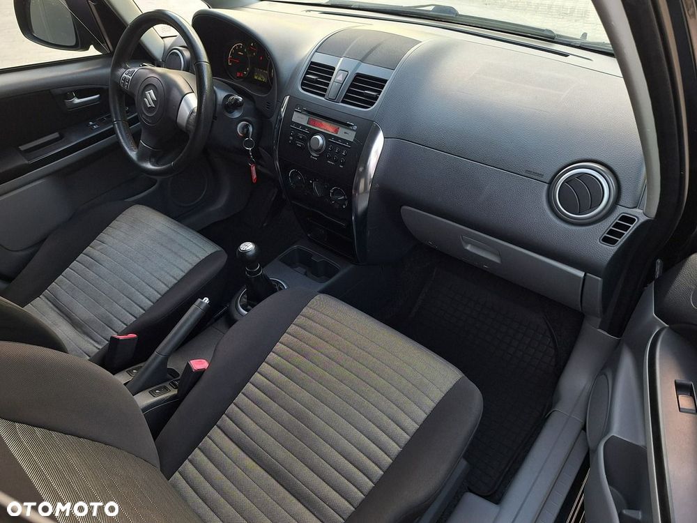 Suzuki SX4 - 8