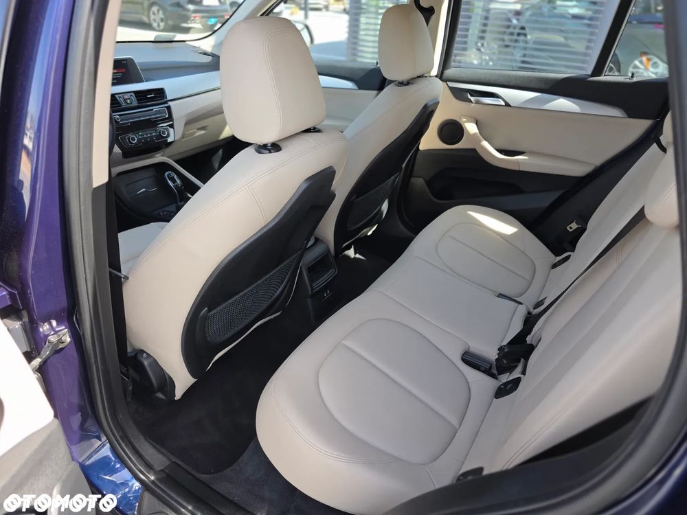 BMW X1 sDrive16d Sport Line - 19