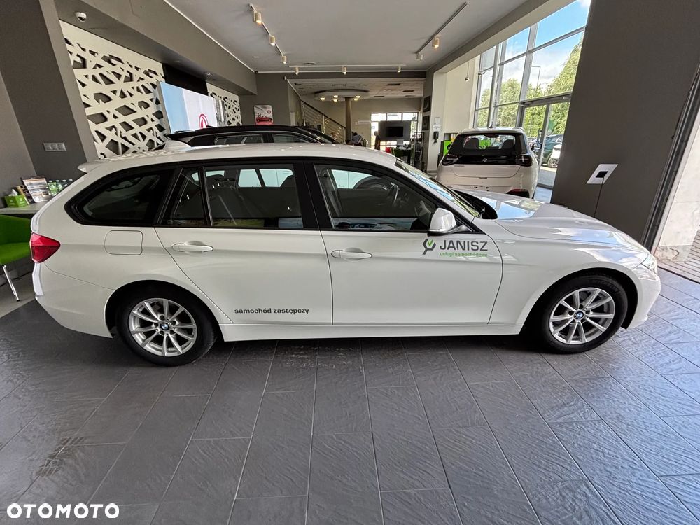 BMW Seria 3 318i - 11