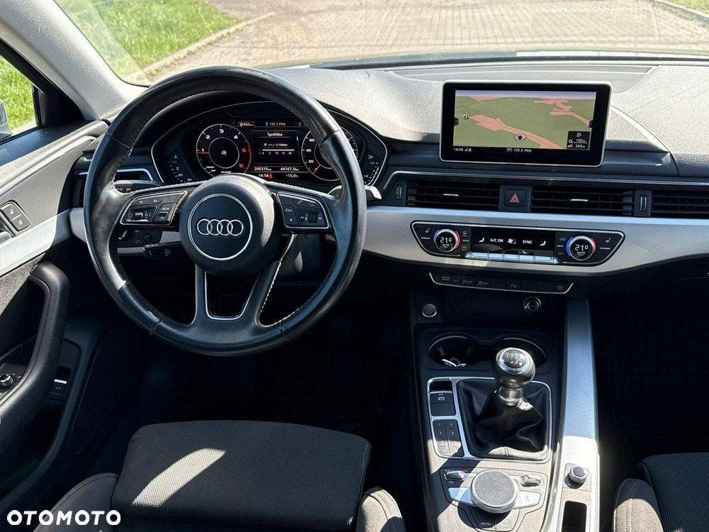 Audi A4 Limousine - 26