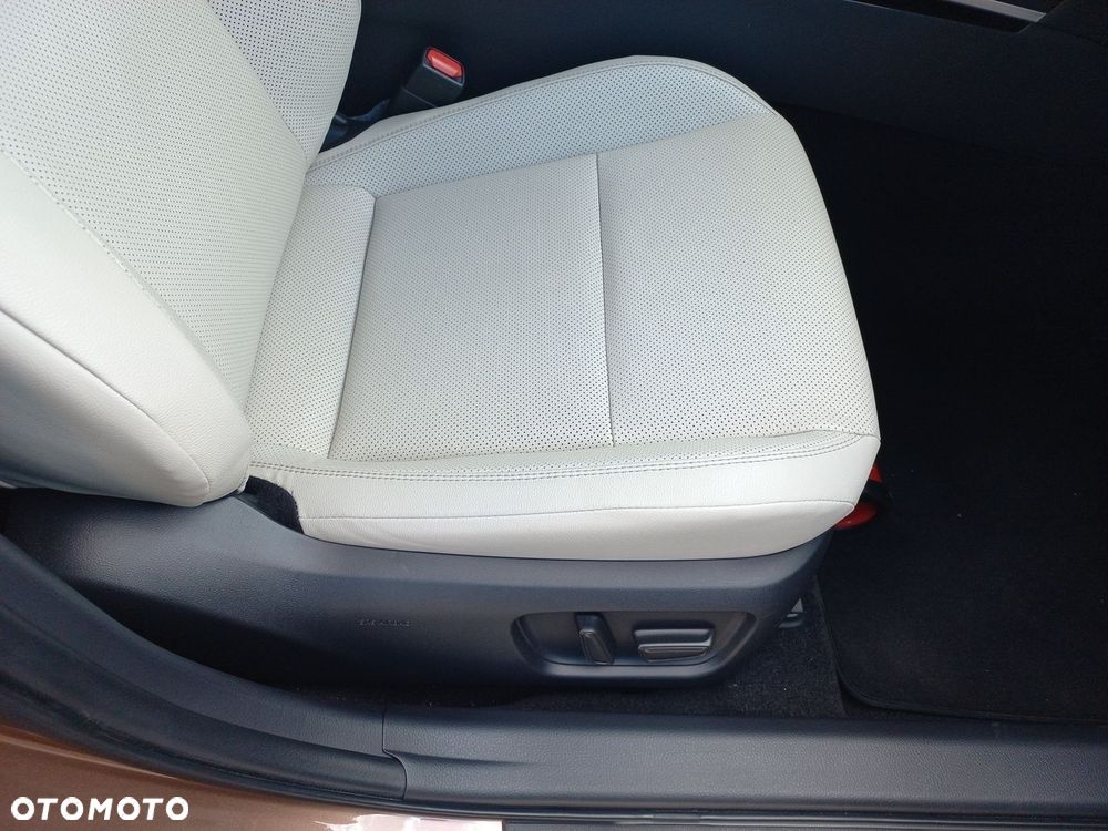 Toyota Camry - 13