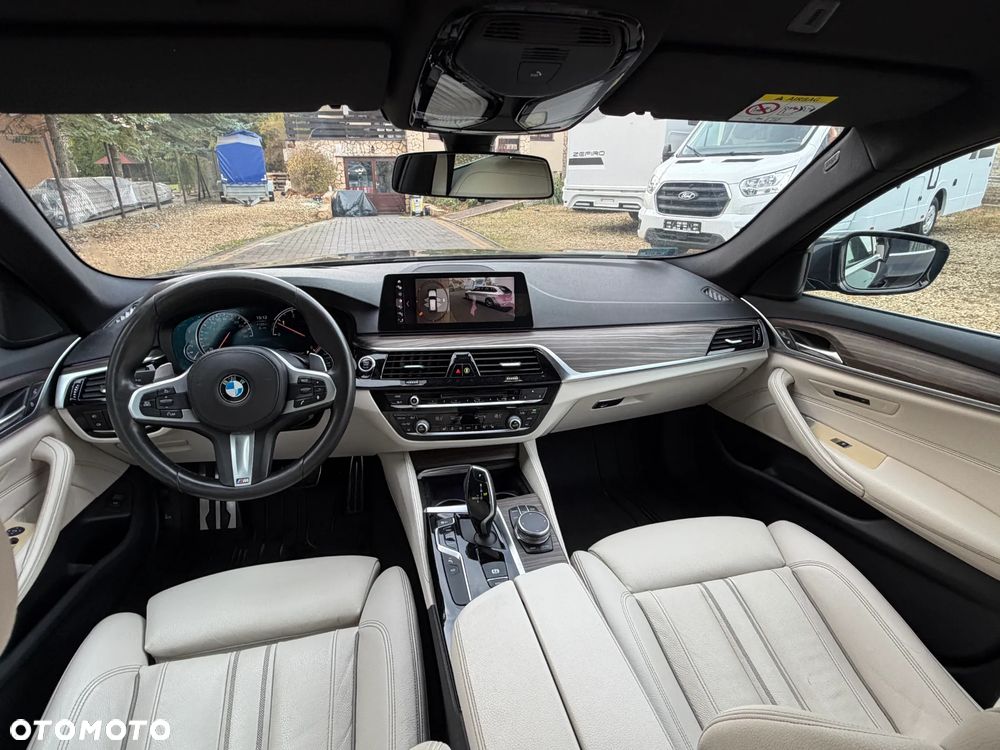 BMW Seria 5 525d M Sport sport - 11