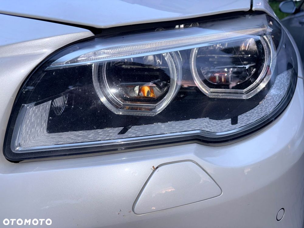 BMW Seria 5 535i xDrive Sport-Aut Luxury Line - 24