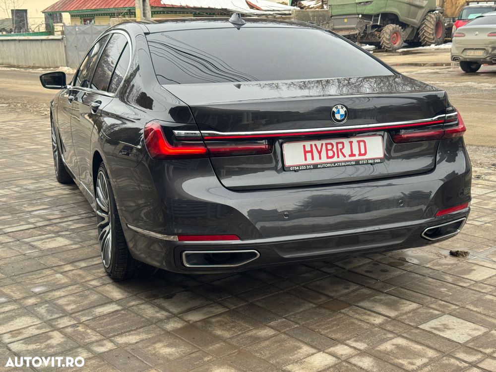 BMW Seria 7 745e - 4