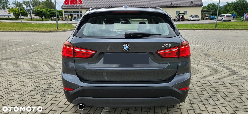 BMW X1 sDrive18d xLine - 21