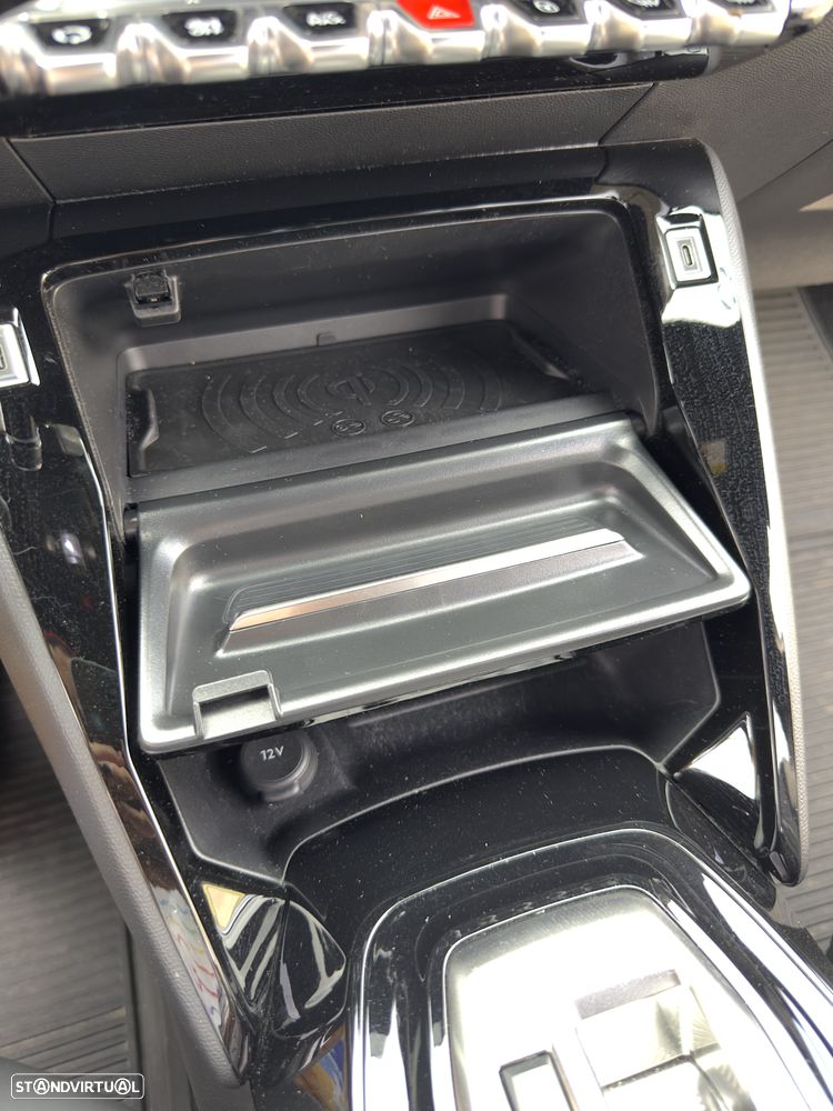 Peugeot 2008 1.2 PureTech Allure EAT8 - 8