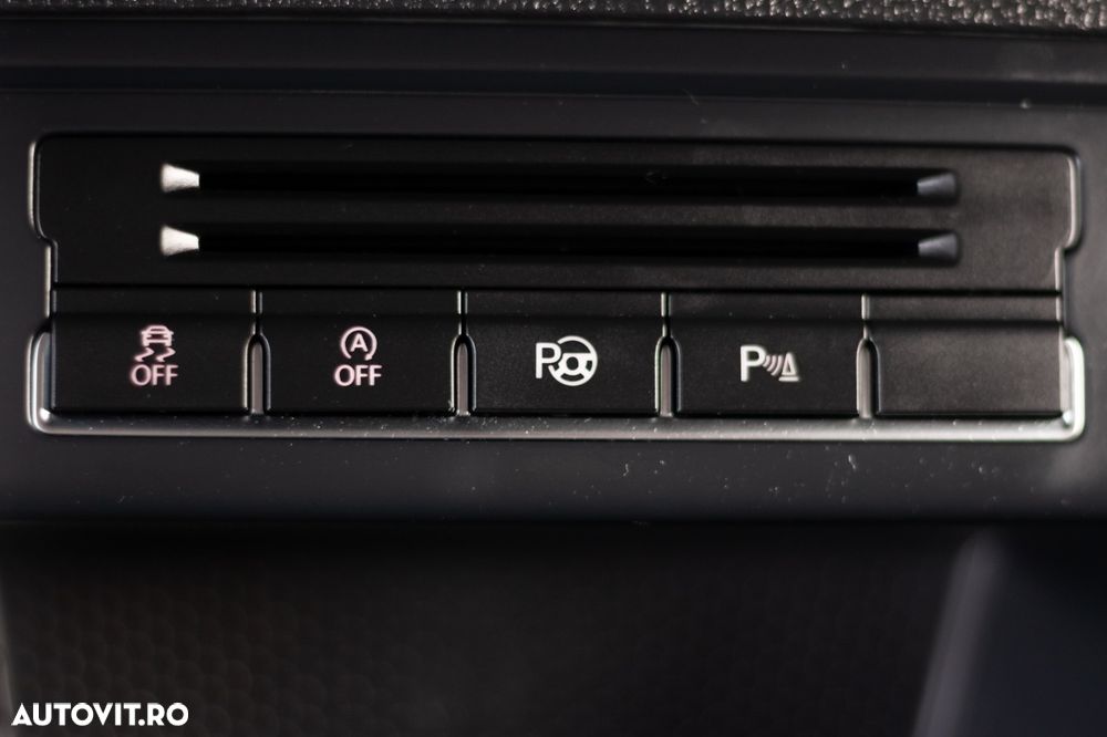 Volkswagen Tiguan 2.0 TDI SCR 4MOTION BlueMotion Technology DSG Lounge Sport & Style - 24