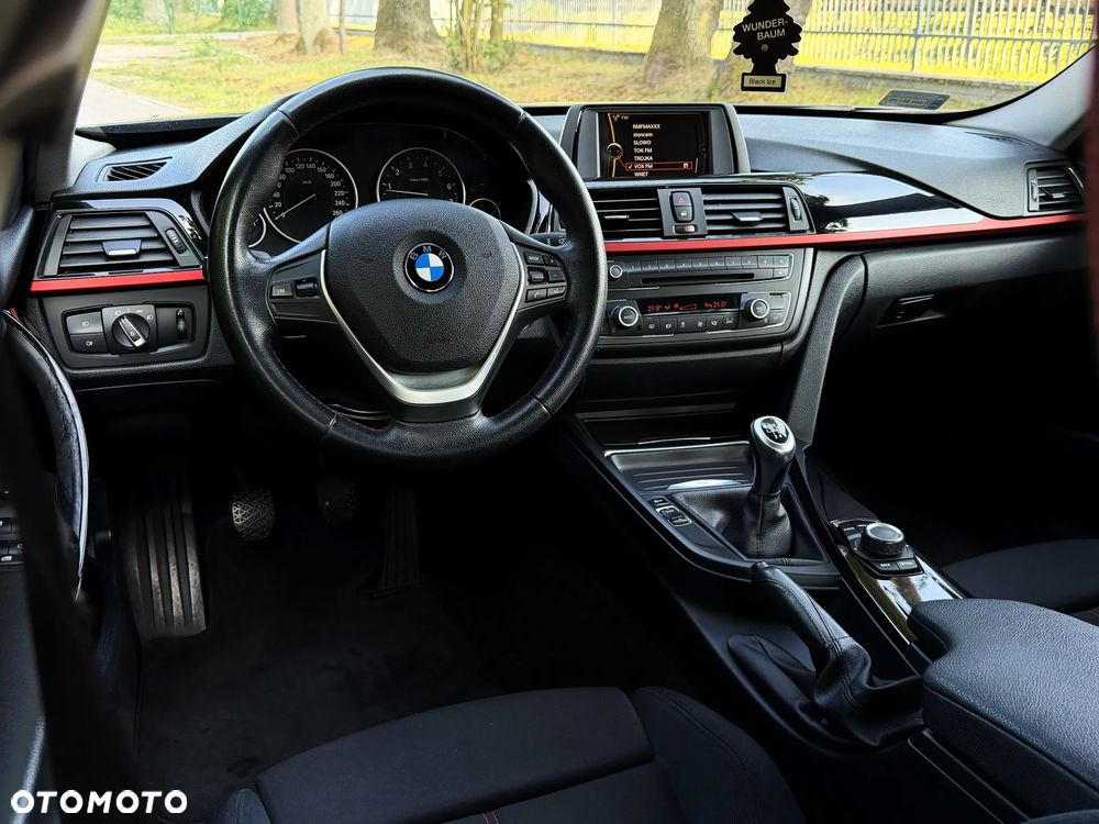 BMW Seria 3 320i Sport Line - 9