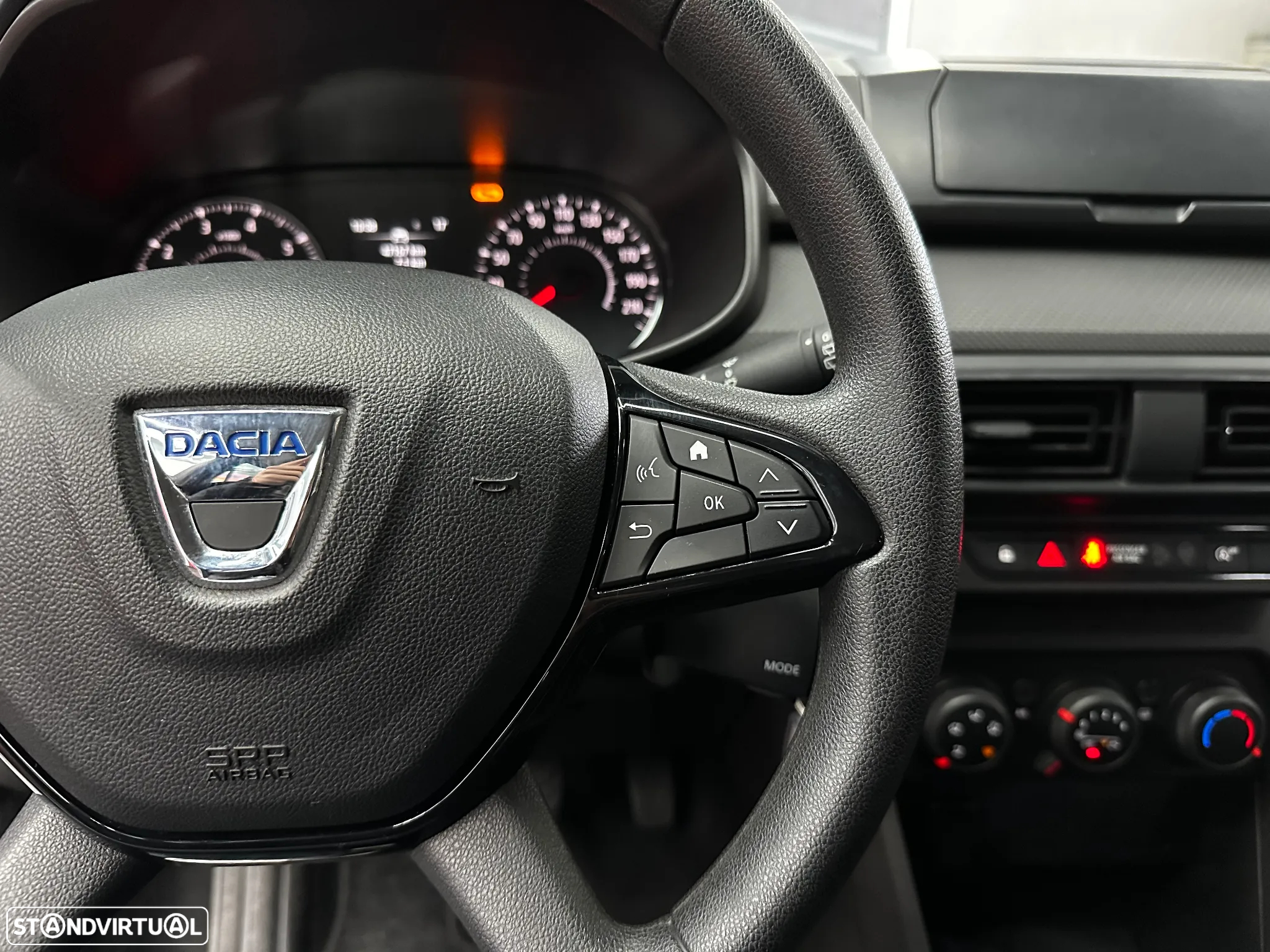 Dacia Sandero 1.0 SCe Essential - 16