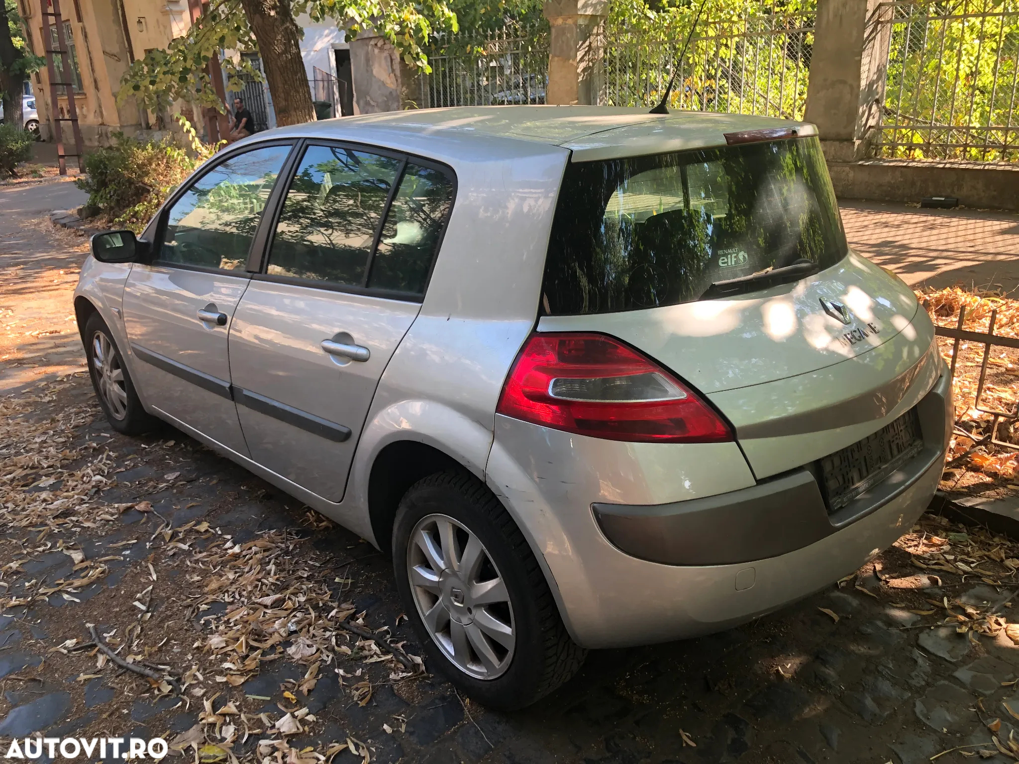 Dezmembrez Renault Megane II facelift gri arigntiu 1.5 dci 2007 - 3