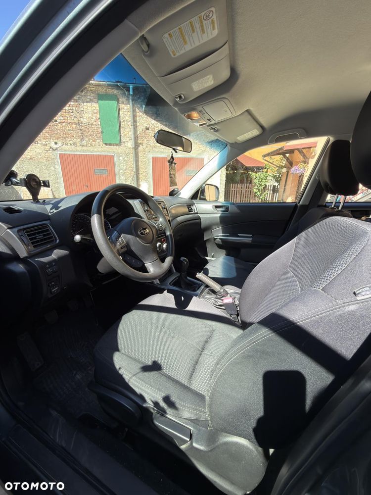 Subaru Forester 2.0 XA TRE - 8