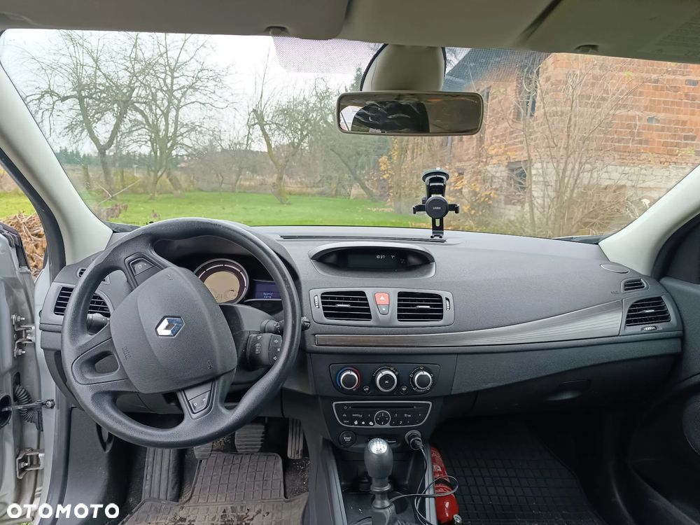 Renault Megane 1.5 dCi Dynamique - 8