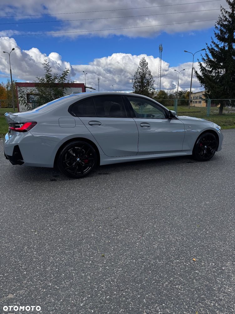 BMW Seria 3 330i xDrive - 5