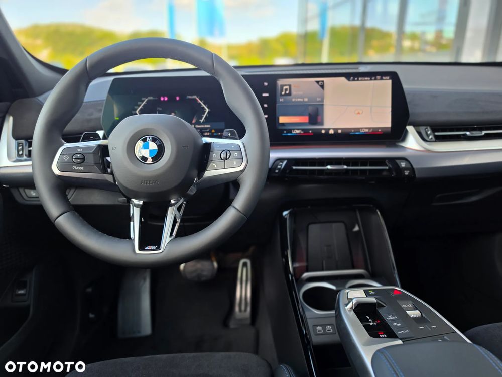 BMW X1 sDrive20i mHEV - 24