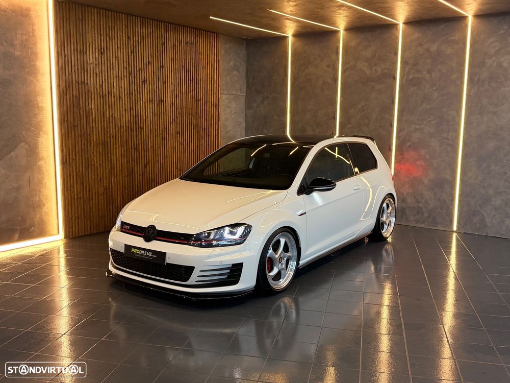 VW Golf 2.0 TSi GTi DSG Performance - 1
