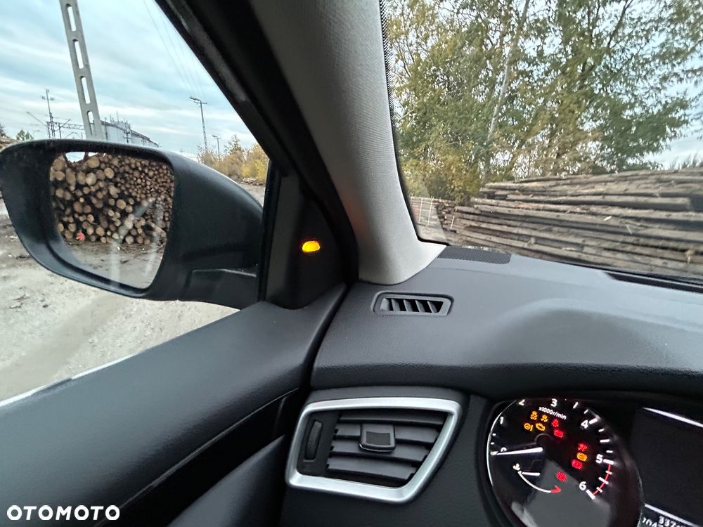 Nissan Qashqai 1.6 dCi ALL-MODE 4x4i TEKNA+ - 25