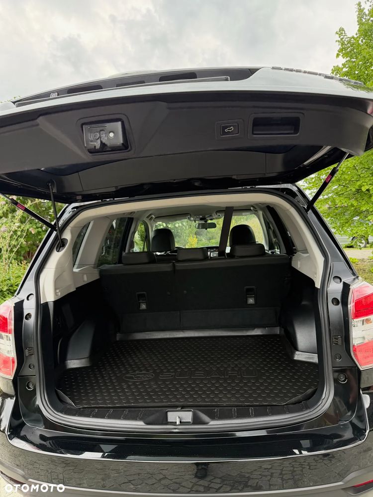 Subaru Forester 2.0 XT Comfort Lineartronic - 12